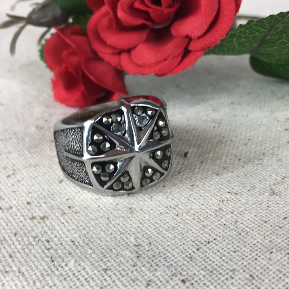 🆕 Swiss Marcasite Stainless Star Signet Ring